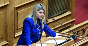 Ν. Γρηγοράκου: Τρία νέα αιολικά πάρκα στη Μάνη απειλούν τον αρχαιολογικό χώρο του Μυστρά