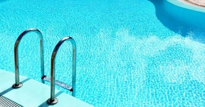 Θαλασσινό νερό στις πισίνες λόγω λειψυδρίας - «Πράσινο φως» από την κυβέρνηση