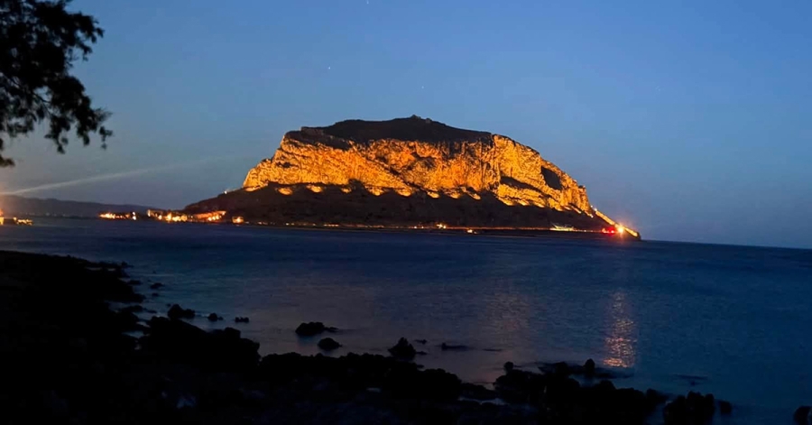 Η Μονεμβασία γιορτάζει την Απελευθέρωσή της με ένα ιστορικό έργο και μια μεγάλη συναυλία