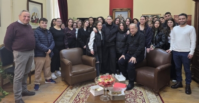 Χριστουγεννιάτικα κάλαντα στο Δημαρχείο από τους μαθητές του  Ενιαίου λυκείου Γυθείου