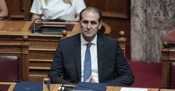 Πέθανε ο Απόστολος Βεσυρόπουλος – Υπέστη ανακοπή καρδιάς