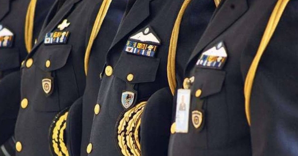 Αυξήσεις μισθών: Τι θα πάρουν δημόσιοι υπάλληλοι και ένστολοι (αναλυτικοί πίνακες)