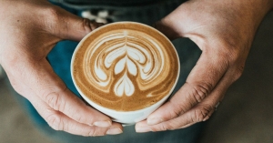 Δανία: Η κυβέρνηση καταργεί τους φόρους στον καφέ και τη σοκολάτα για να ανακουφίσει τα νοικοκυριά