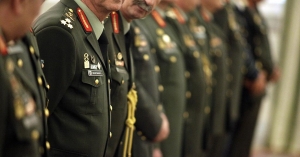 Έκτακτες κρίσεις ανωτάτων αξιωματικών των Ενόπλων Δυνάμεων: Ποιοι μένουν, ποιοι προάγονται και ποιοι αποστρατεύονται