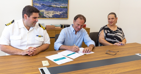 Παράδοση του κτιρίου της Σχολής Αξιωματικών Εμπορικού Ναυτικού Λακωνίας από το Δήμο Μονεμβασίας