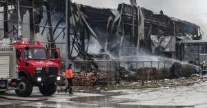 Τραγωδία στο εργοστάσιο της «Βιολάντα»: 4 νεκρές γυναίκες από τη μεγάλη φωτιά – Ακόμη μία αγνοείται